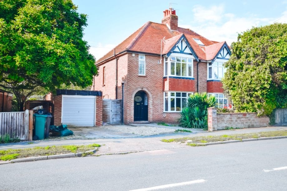 3 bedroom detached house in Patcham, Brighton, for sale - view from road