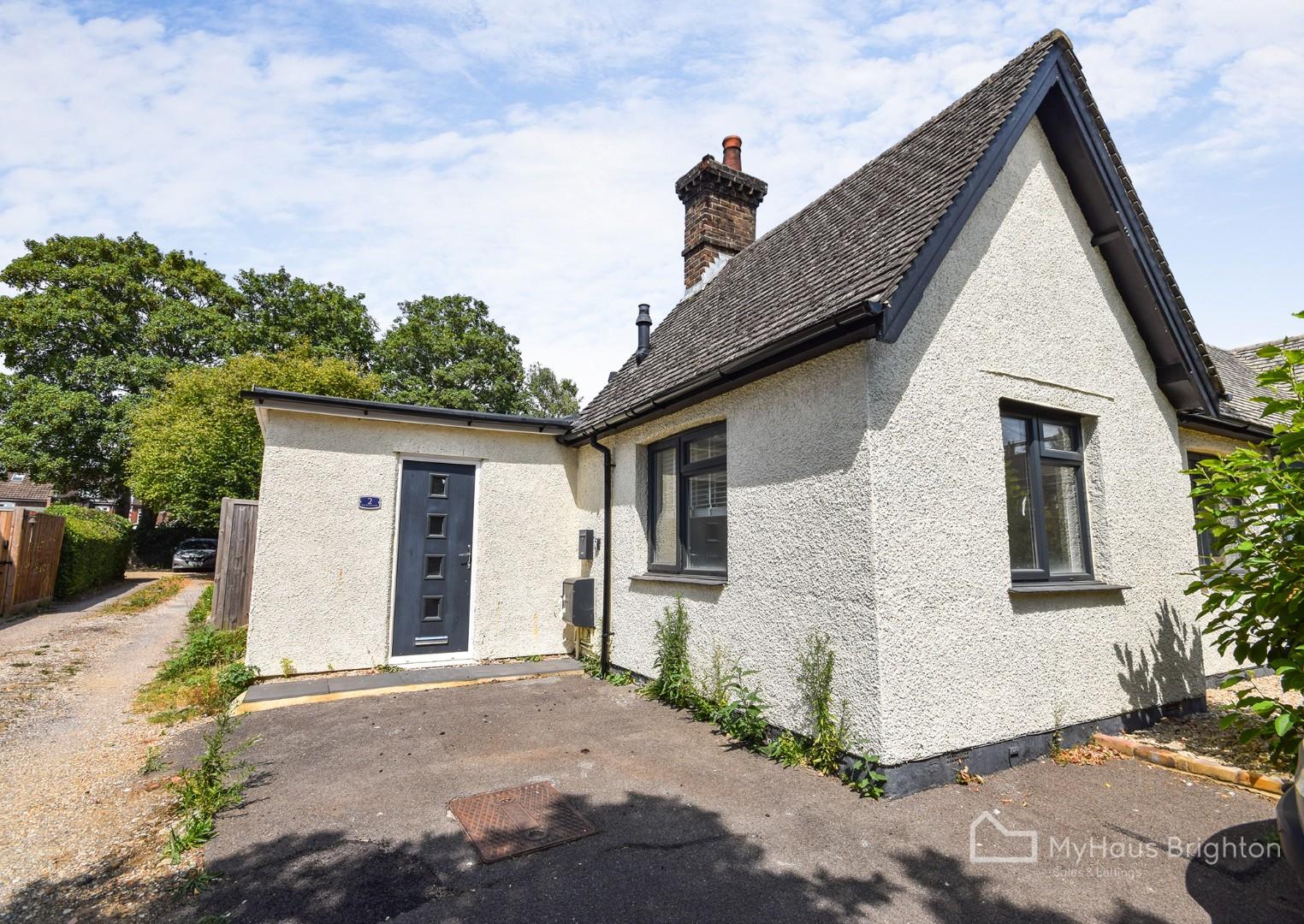 Ladbroke Road, Horley